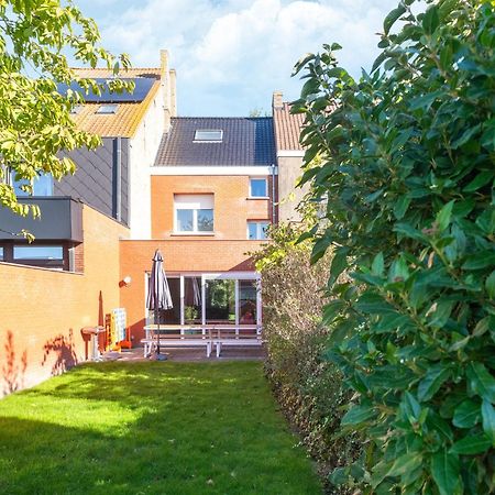 Spacious Holiday Home With Garden Nieuwpoort Exterior foto